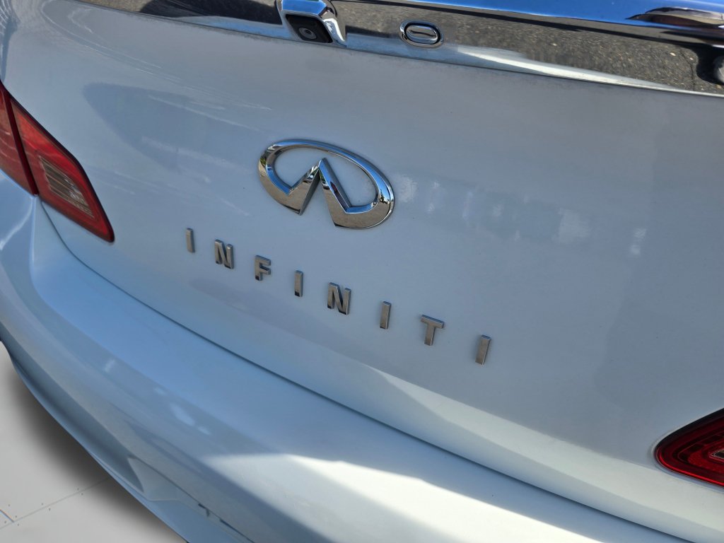 Used 2015 INFINITI Q40 w/ Moonroof Package RWD image 29