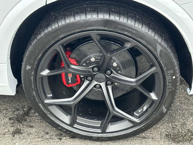 New 2026 Audi RS Q8 performance image 4