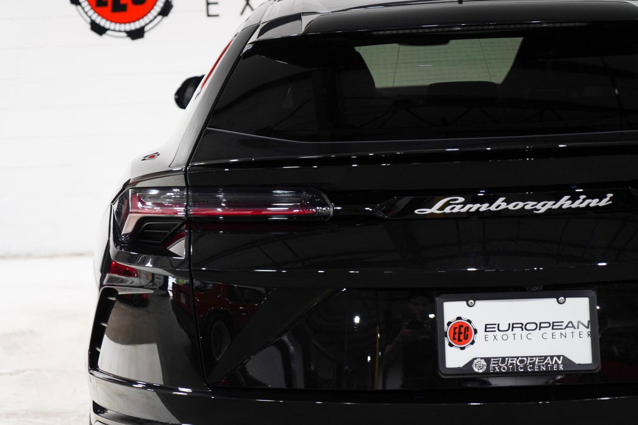 Used 2020 Lamborghini Urus AWD/4WD image 30