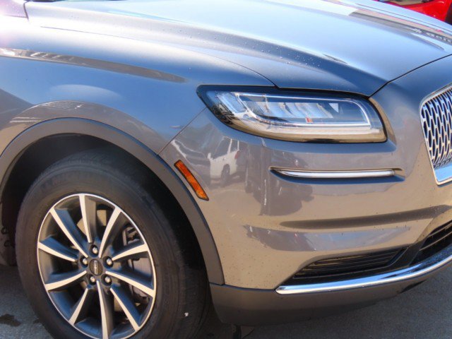 Certified 2022 Lincoln Nautilus FWD image 4