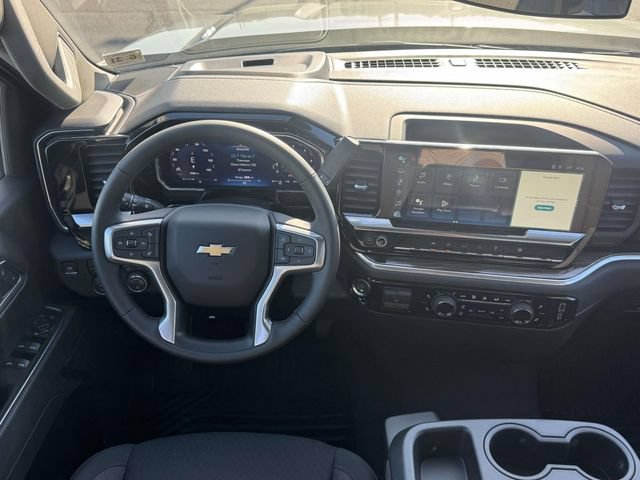 Used 2026 Chevrolet Silverado 1500 LT AWD/4WD image 32
