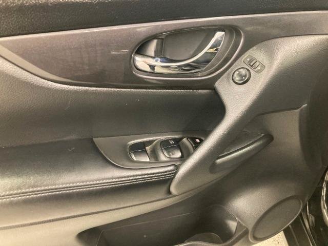 Used 2020 Nissan Rogue SV AWD/4WD image 24
