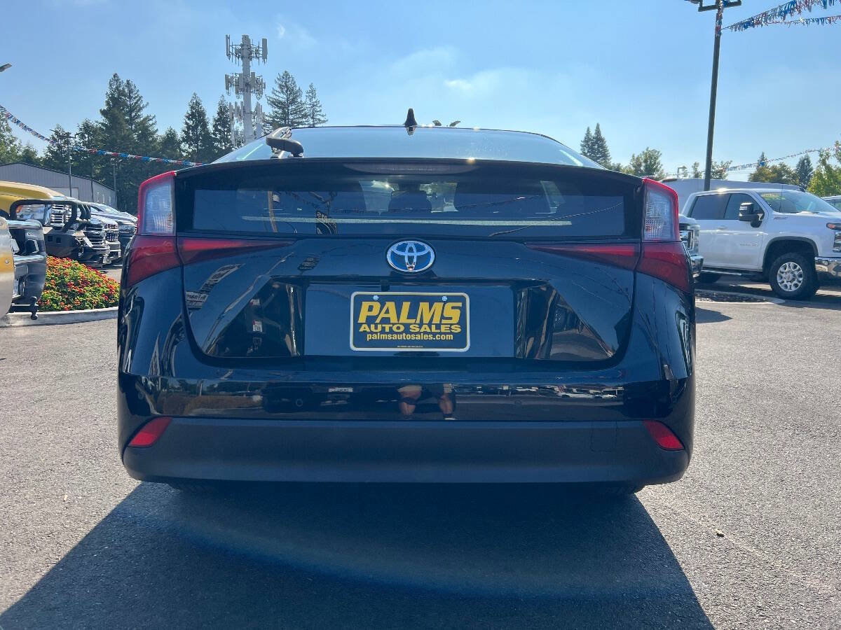 Used 2022 Toyota Prius LE image 5