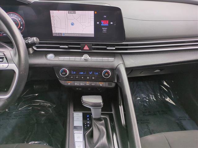 Used 2023 Hyundai Elantra SEL w/ Convenience Package image 15