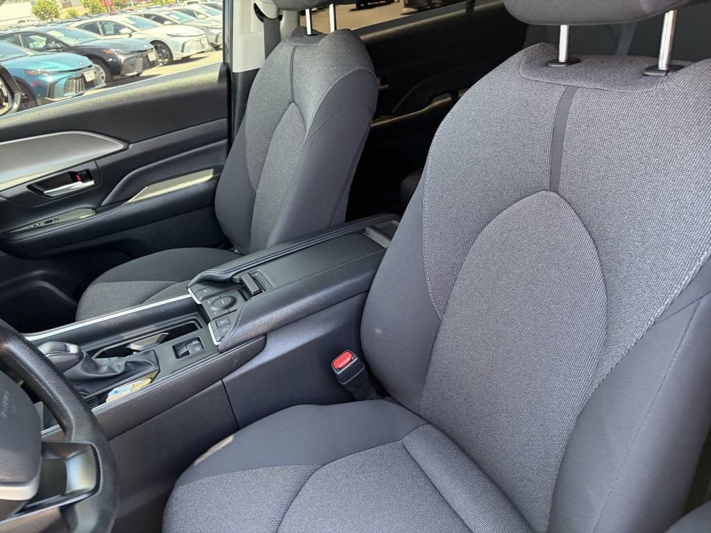 Certified 2025 Toyota Grand Highlander FWD image 24