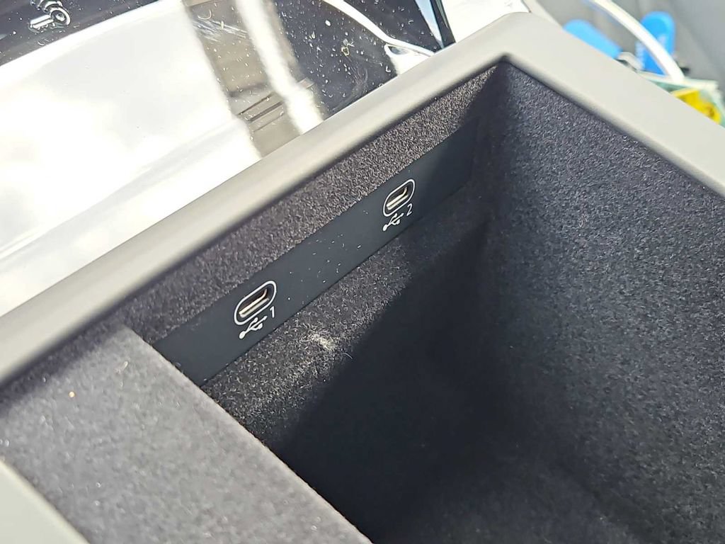 New 2026 Audi A8 L 3.0T AWD/4WD image 18