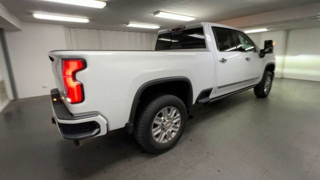 Certified 2024 Chevrolet Silverado 2500 High Country w/ High Country Premium Package AWD/4WD image 8
