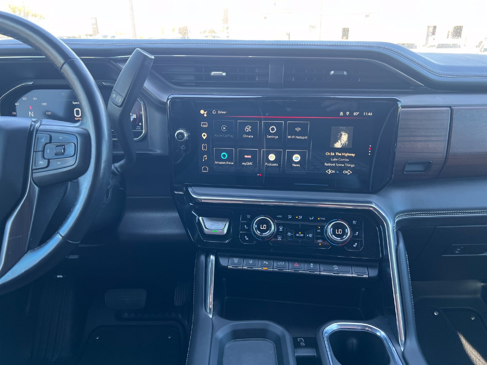 Used 2024 GMC Sierra 2500 Denali Ultimate w/ Max Trailering Package AWD/4WD image 19