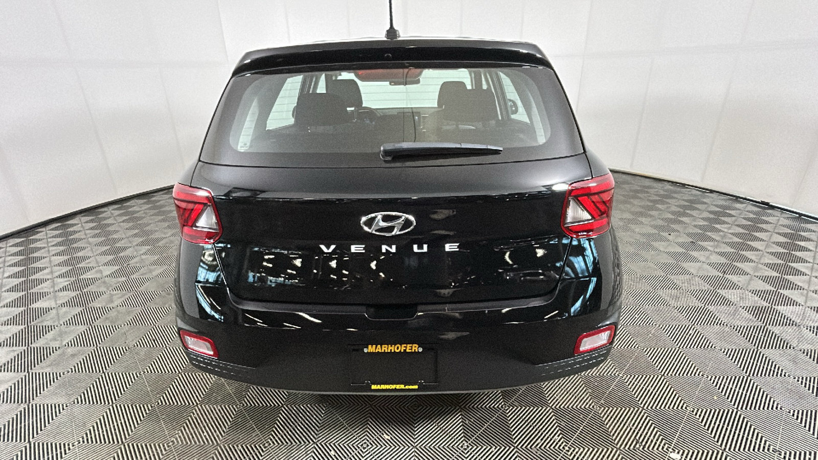 Used 2026 Hyundai Venue SE FWD image 4