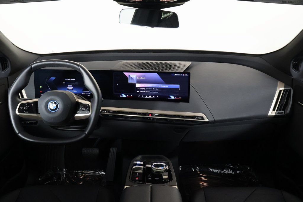 Certified 2025 BMW iX xDrive50 AWD/4WD image 8