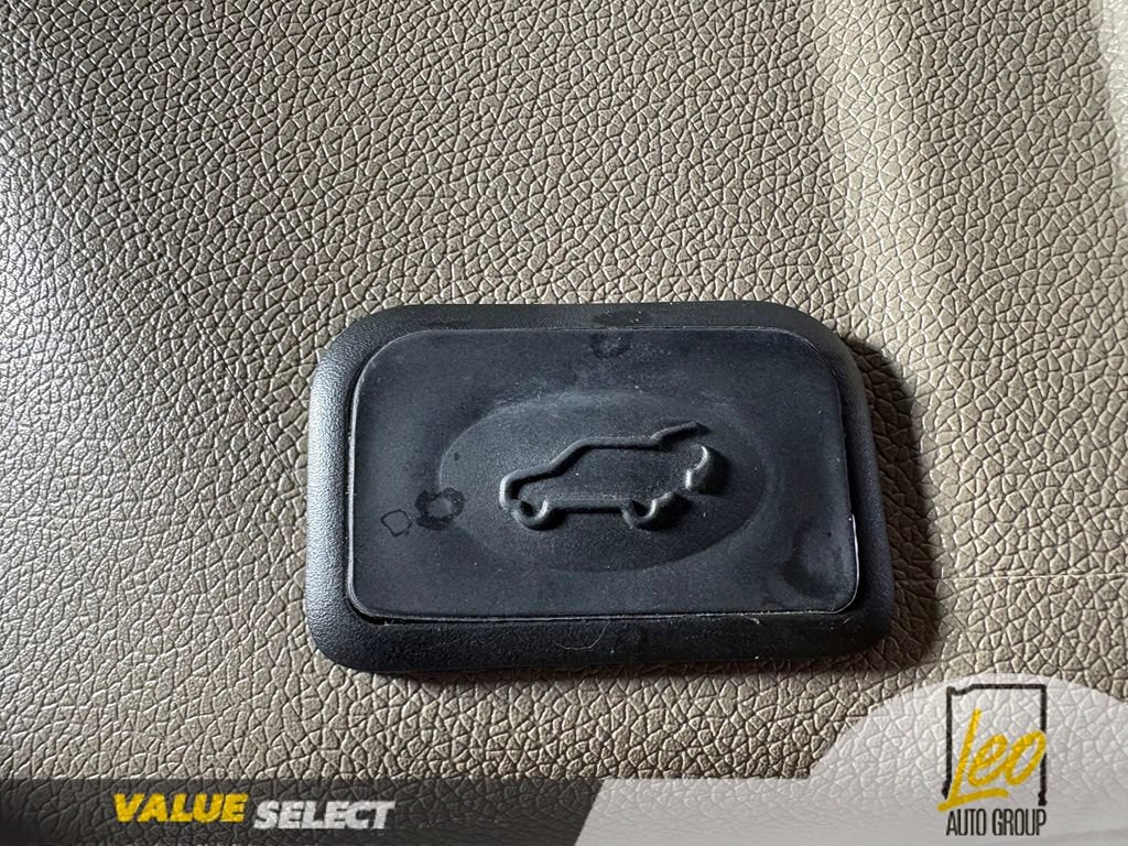 Used 2016 GMC Acadia Denali FWD image 13