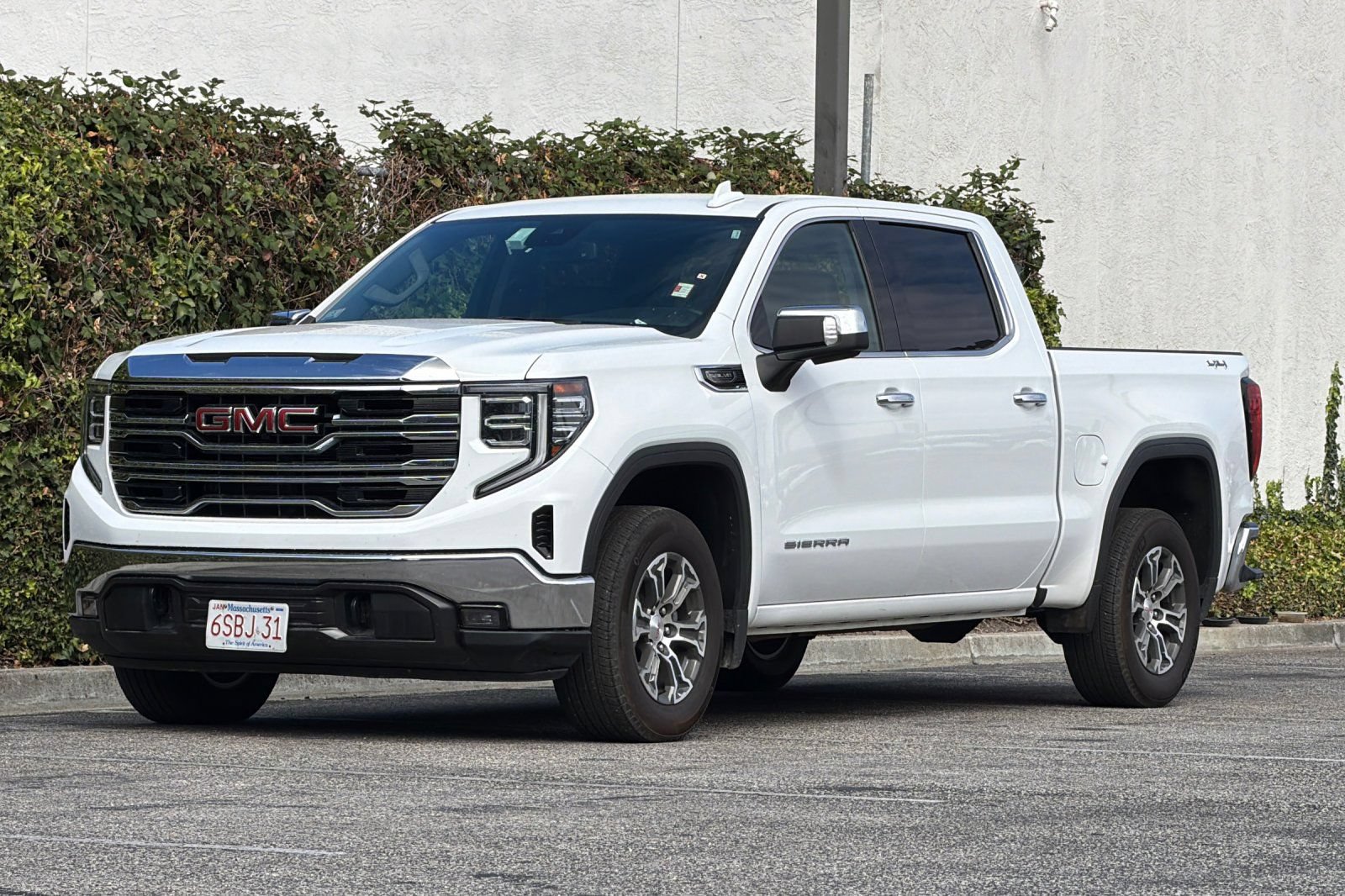 Used 2025 GMC Sierra 1500 SLT AWD/4WD image 9