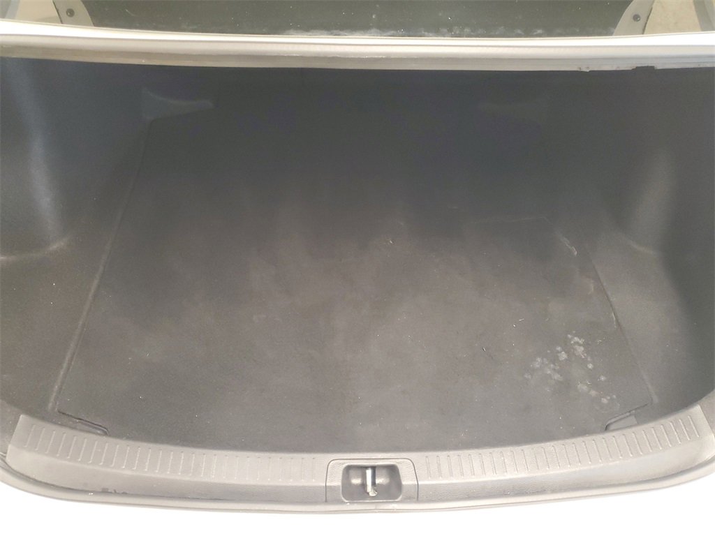 Used 2025 Toyota Corolla LE image 8