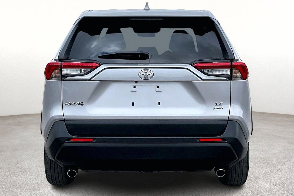 Used 2025 Toyota RAV4 LE AWD/4WD image 6