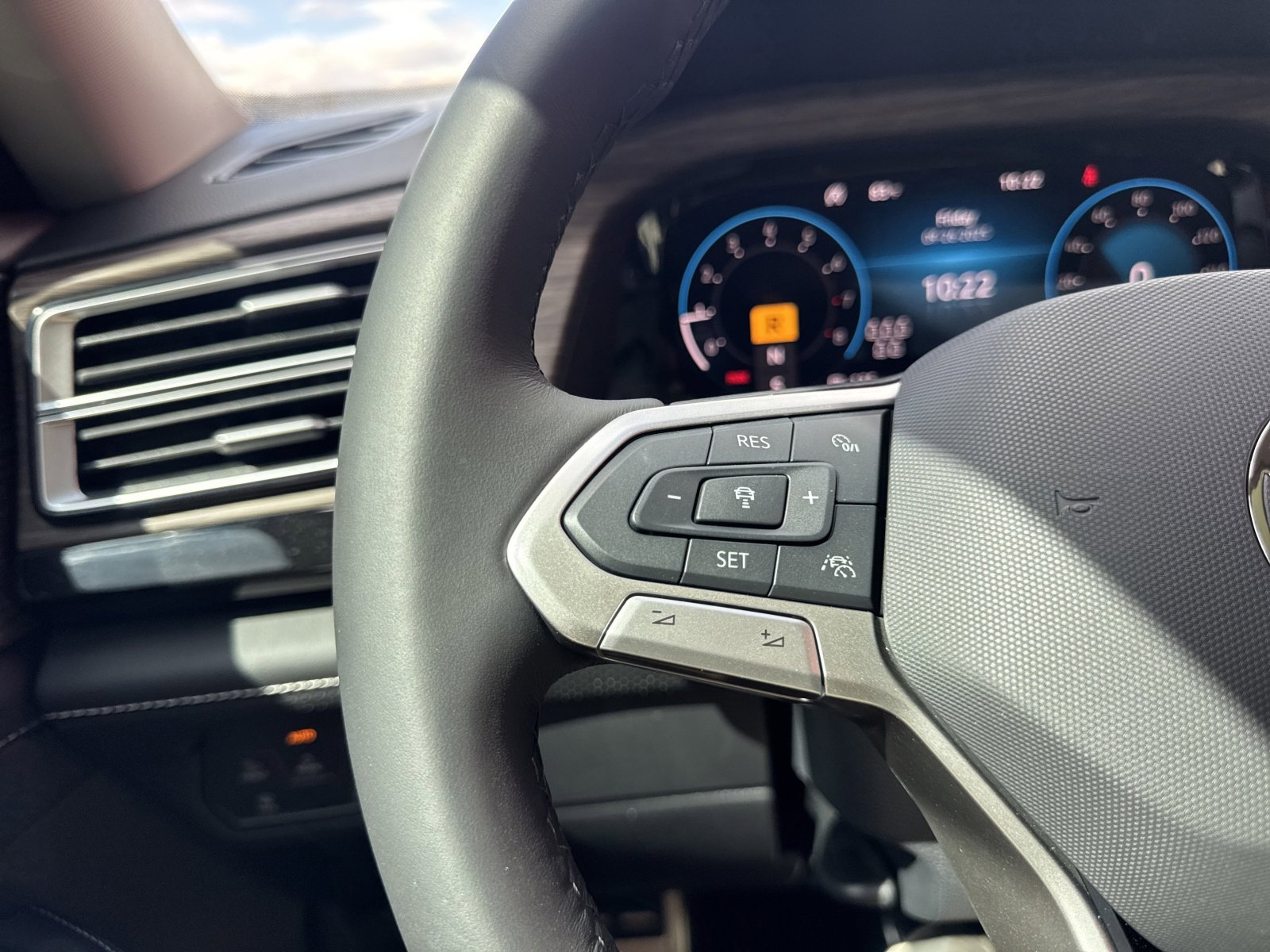 New 2026 Volkswagen Atlas SEL Premium R-Line image 30