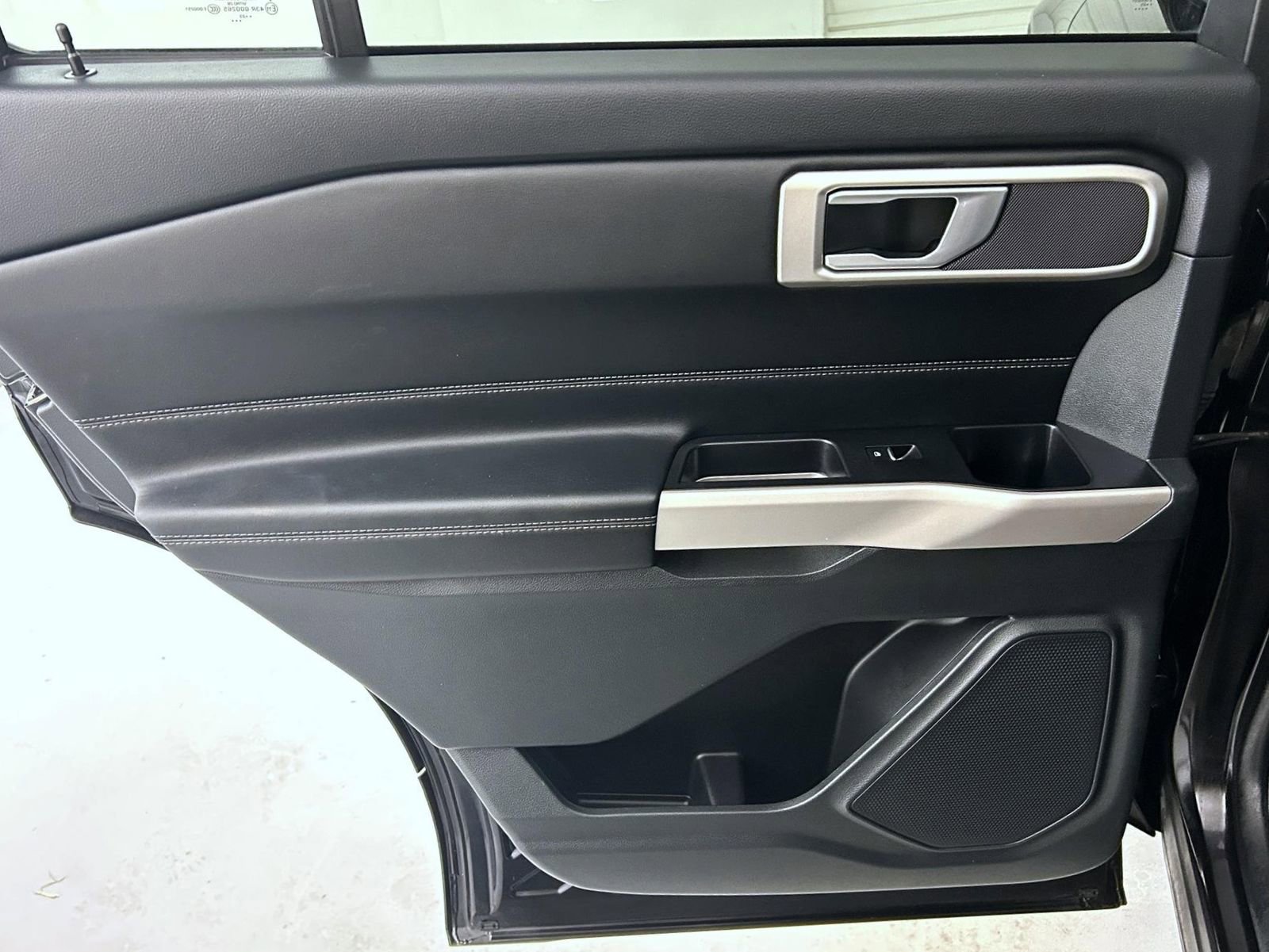 Used 2023 Ford Explorer XLT image 22