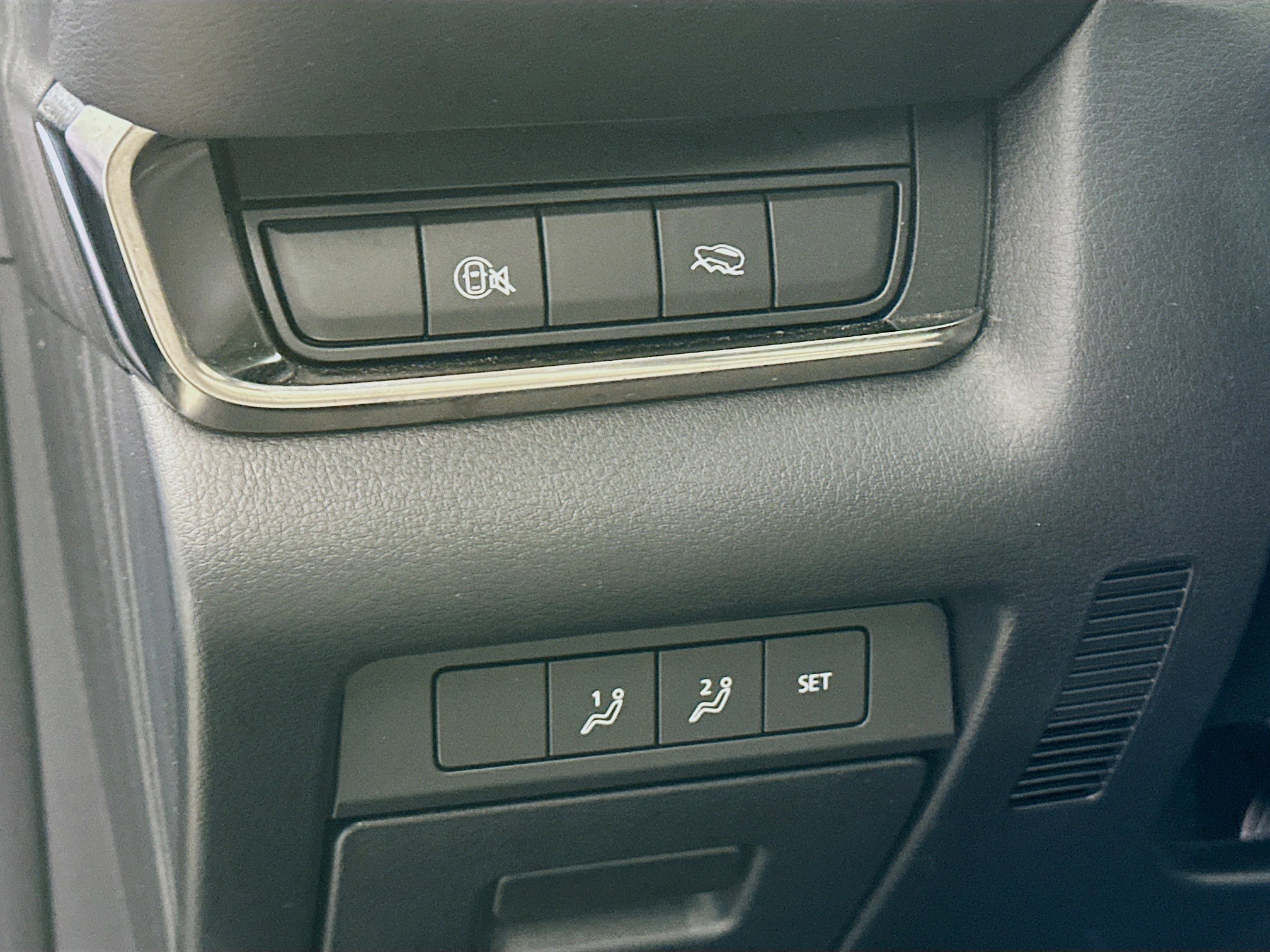 Used 2025 MAZDA CX-30 AWD 2.5 S w/ Preferred Package image 16