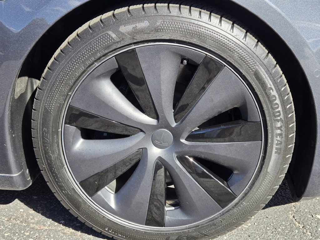 Used 2023 Tesla Model S Standard Range AWD/4WD image 12