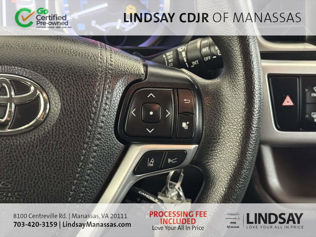 Used 2019 Toyota Highlander LE image 29