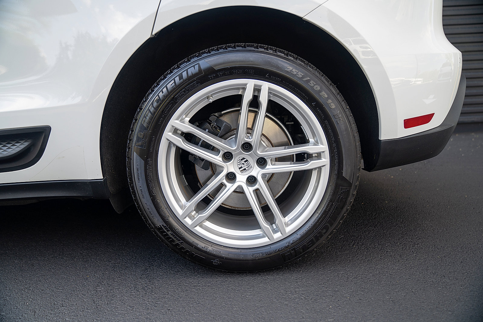 Certified 2026 Porsche Macan AWD/4WD image 24