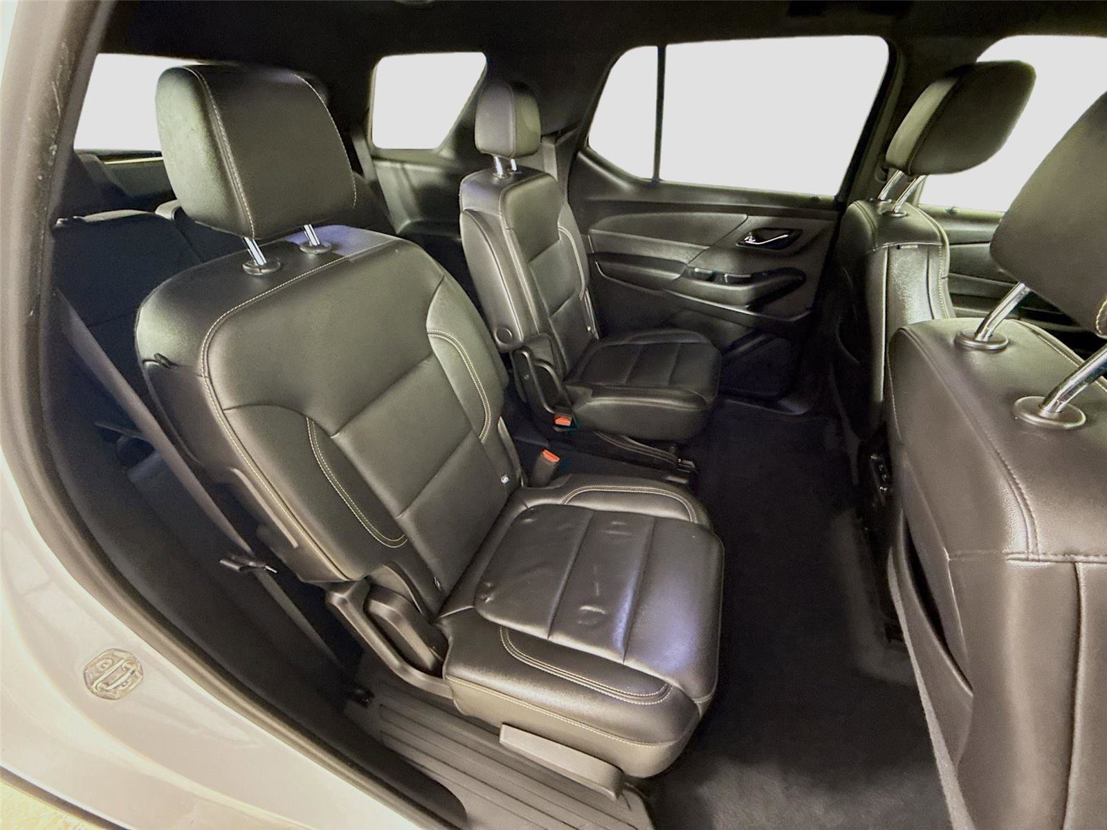 Used 2022 Chevrolet Traverse LT image 26