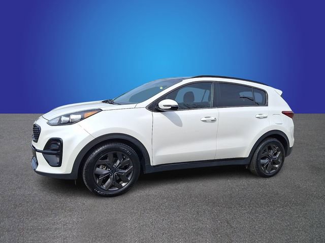 Used 2022 Kia Sportage Nightfall Edition image 7