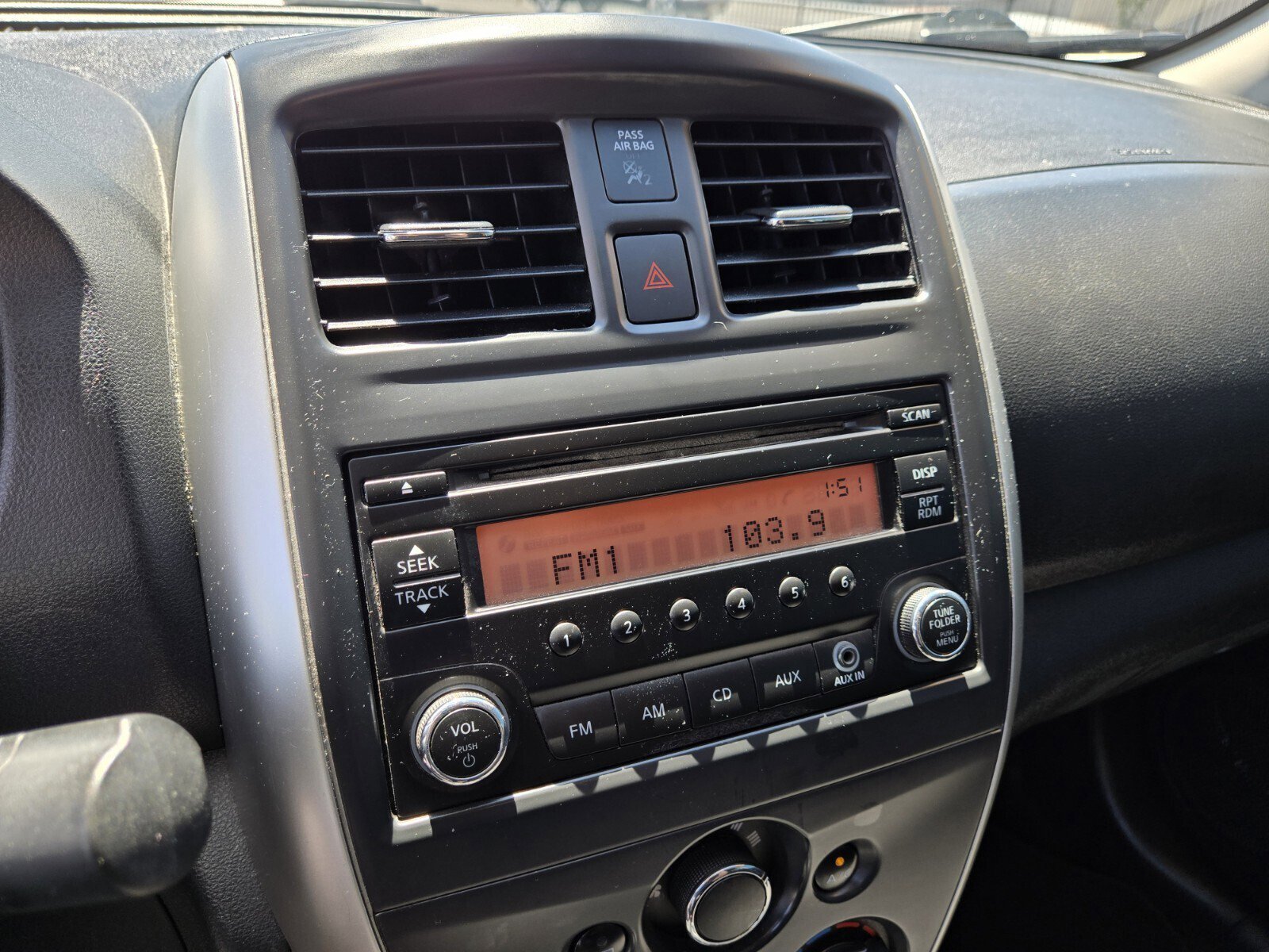 Used 2016 Nissan Versa SV FWD image 17