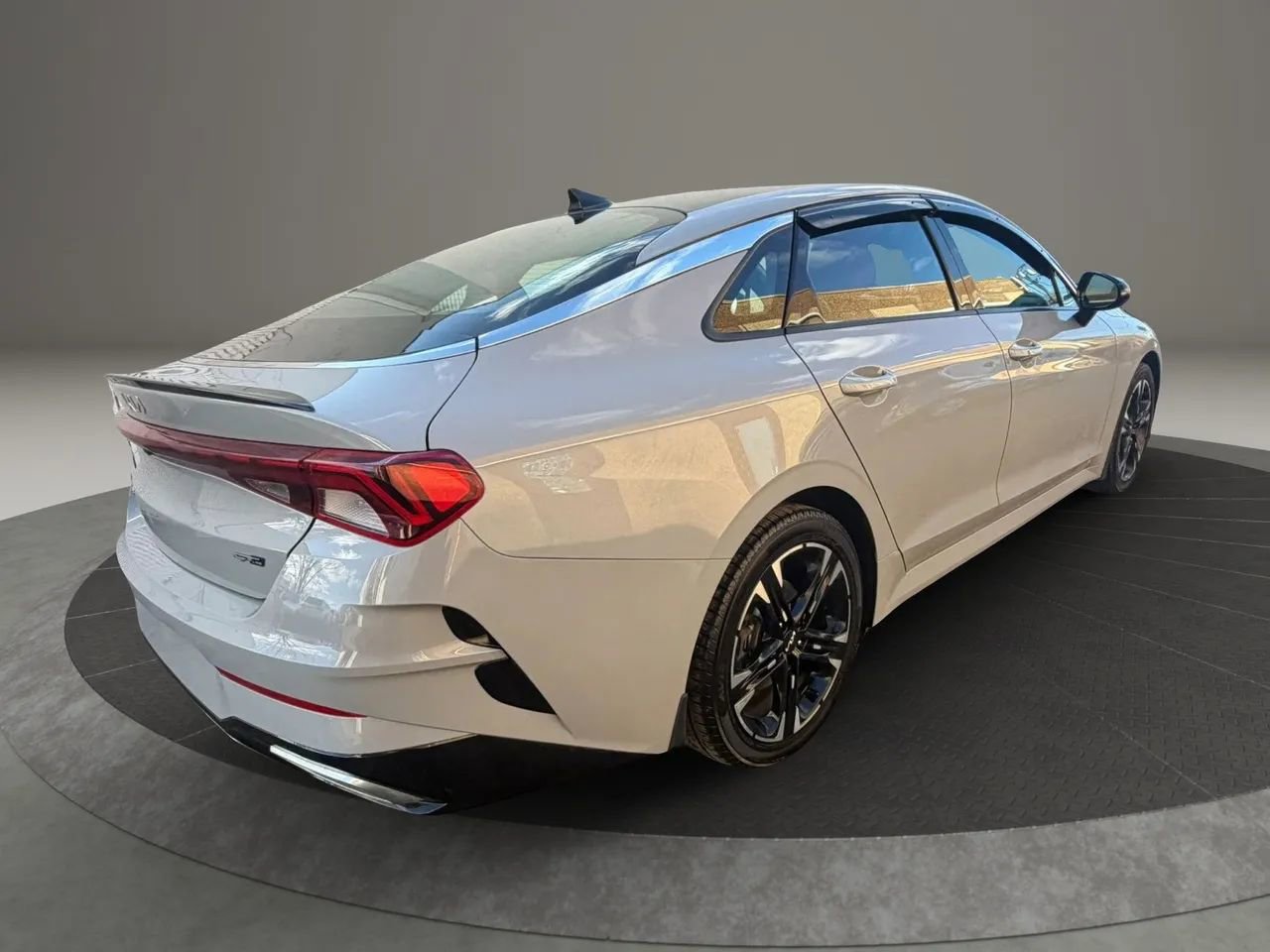 Used 2022 Kia K5 GT-Line w/ GT-Line Awd Premium Package image 5