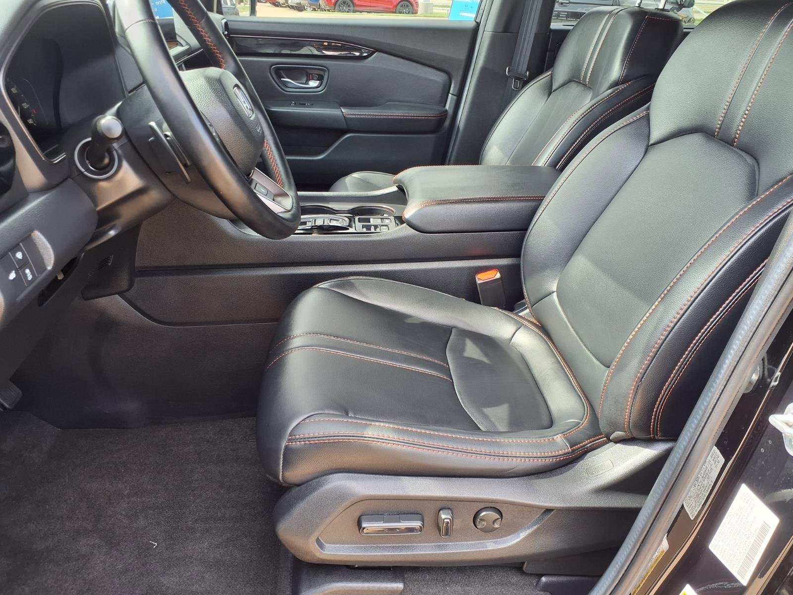 Used 2025 Honda Pilot TrailSport image 24