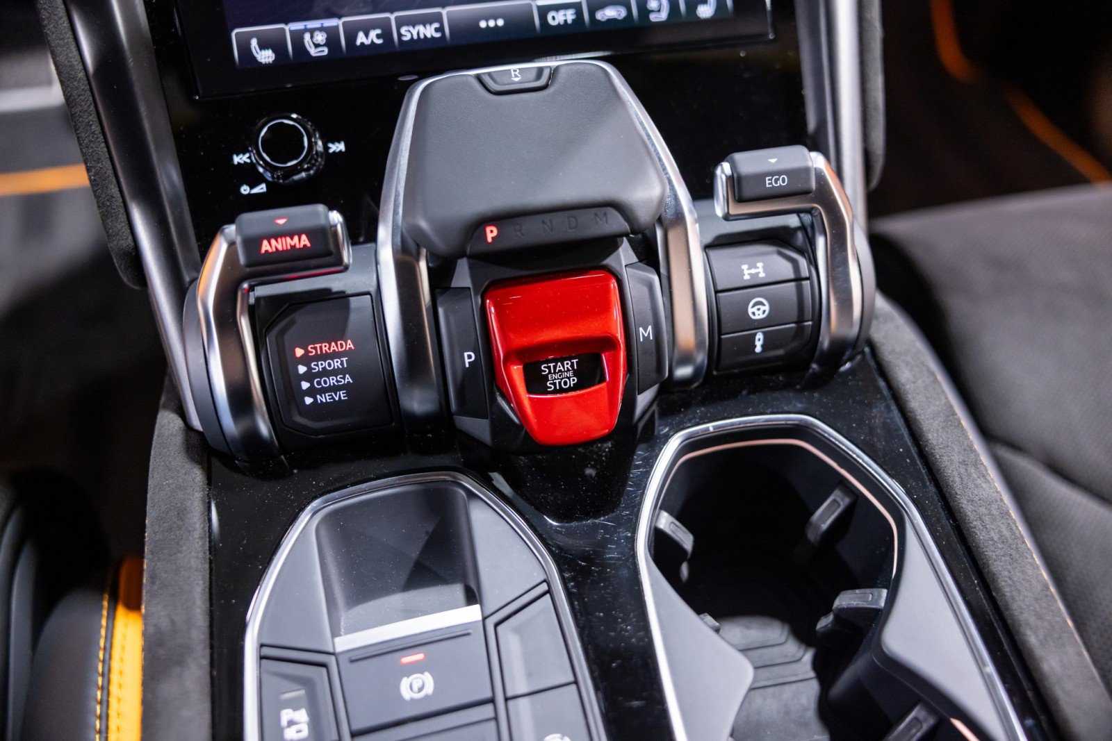 Used 2024 Lamborghini Urus S AWD/4WD image 46