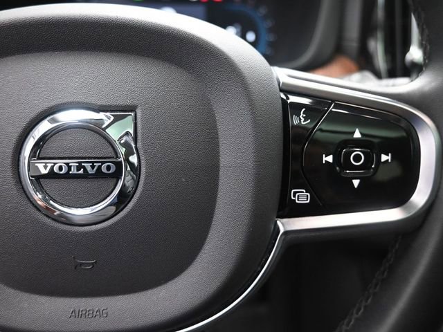 Used 2023 Volvo XC60 B6 Ultimate w/ Protection Package Premier image 14