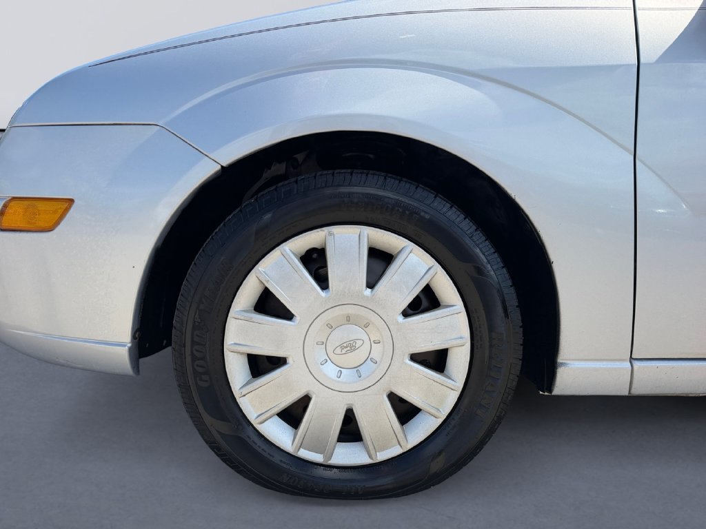 Used 2007 Ford Focus S FWD image 9