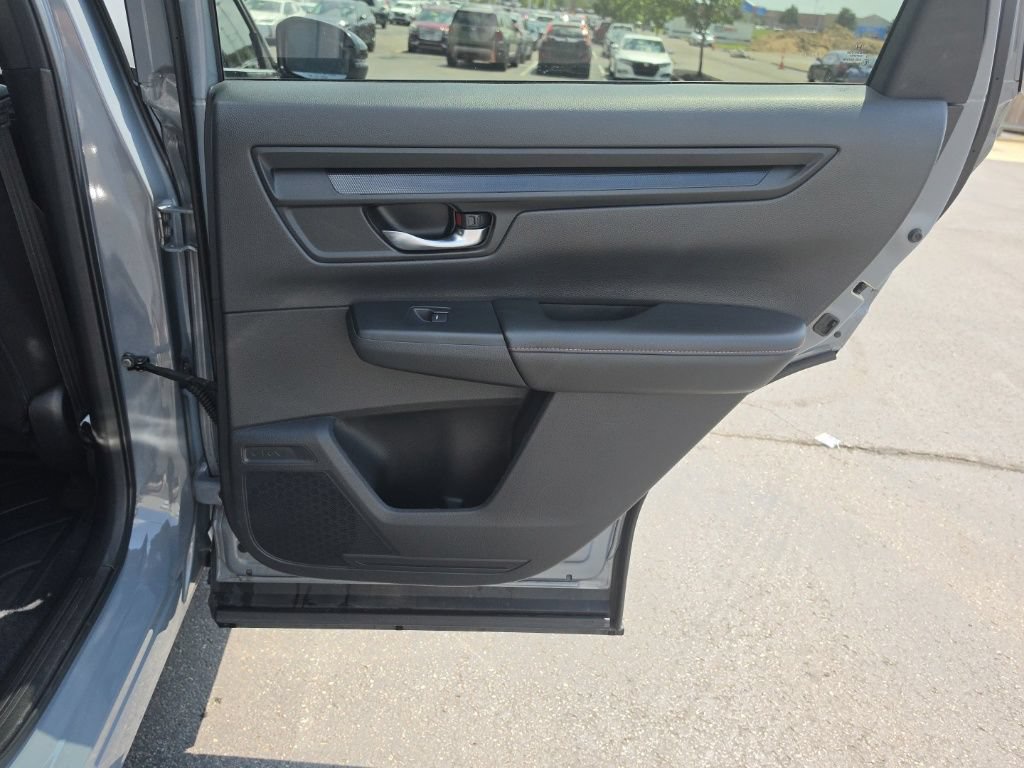 Used 2025 Honda CR-V Sport image 30