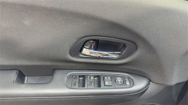 Used 2022 Honda HR-V Sport image 19