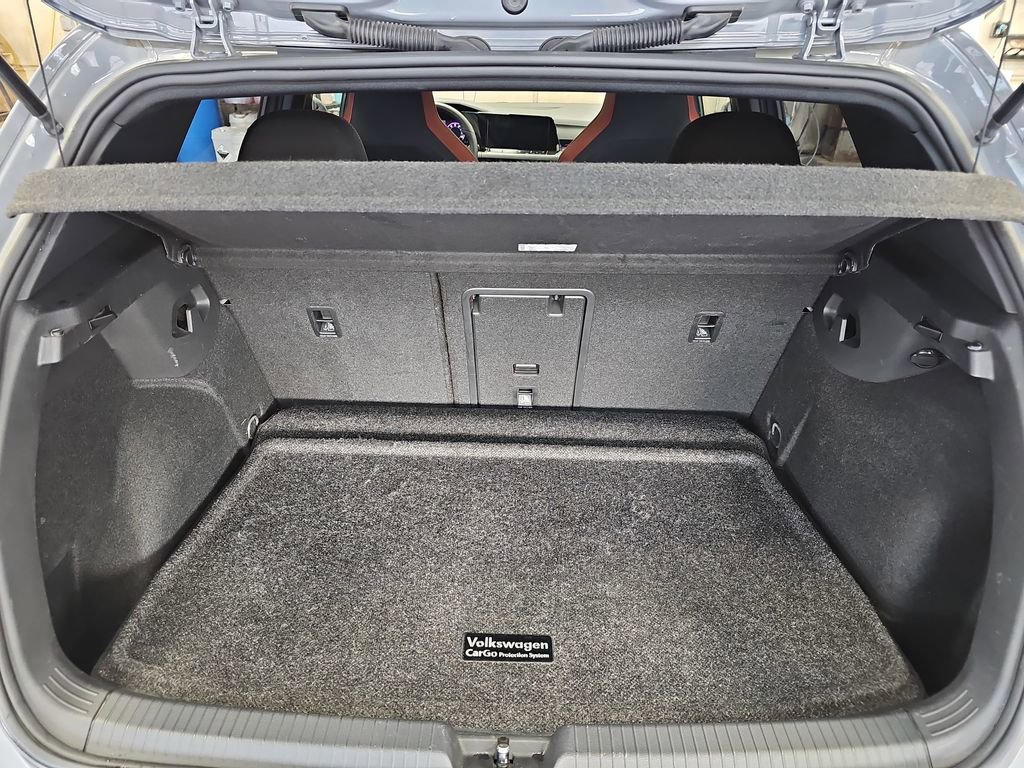 Used 2022 Volkswagen GTI SE image 12