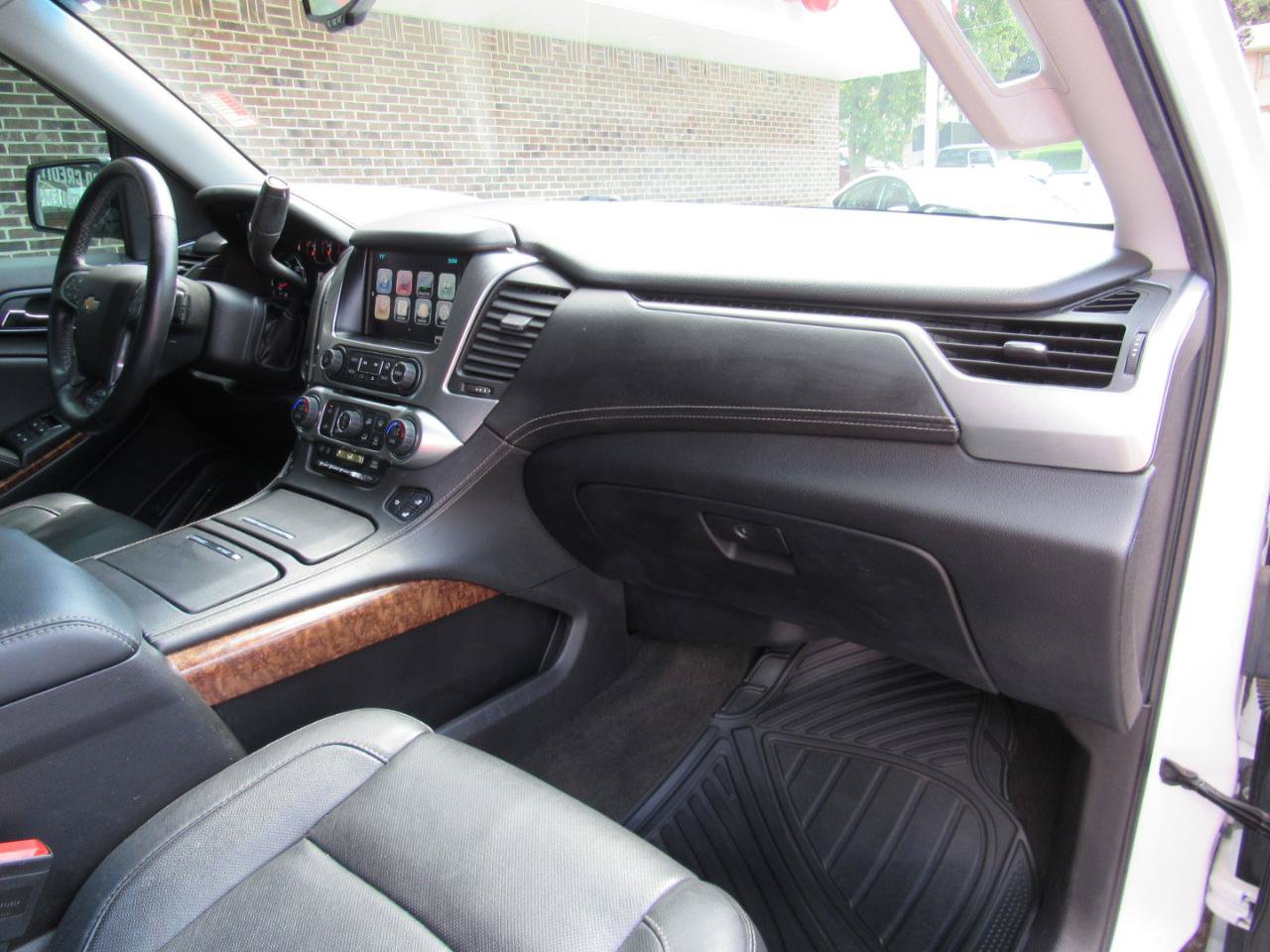 Used 2016 Chevrolet Suburban LTZ AWD/4WD image 34