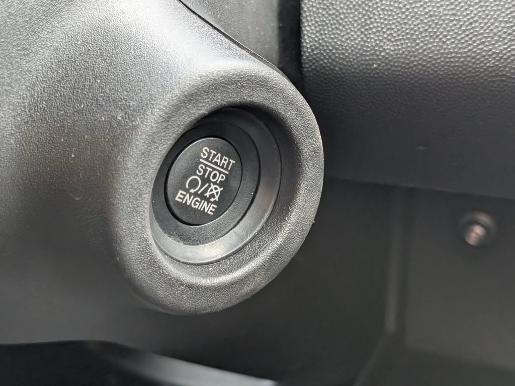 Used 2025 RAM ProMaster 2500 w/ U-Haul Equipment Group FWD image 27