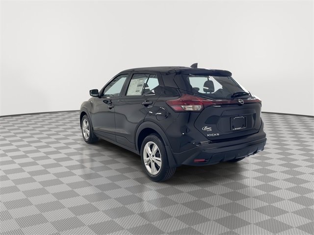 Certified 2025 Nissan Kicks Play S image 8