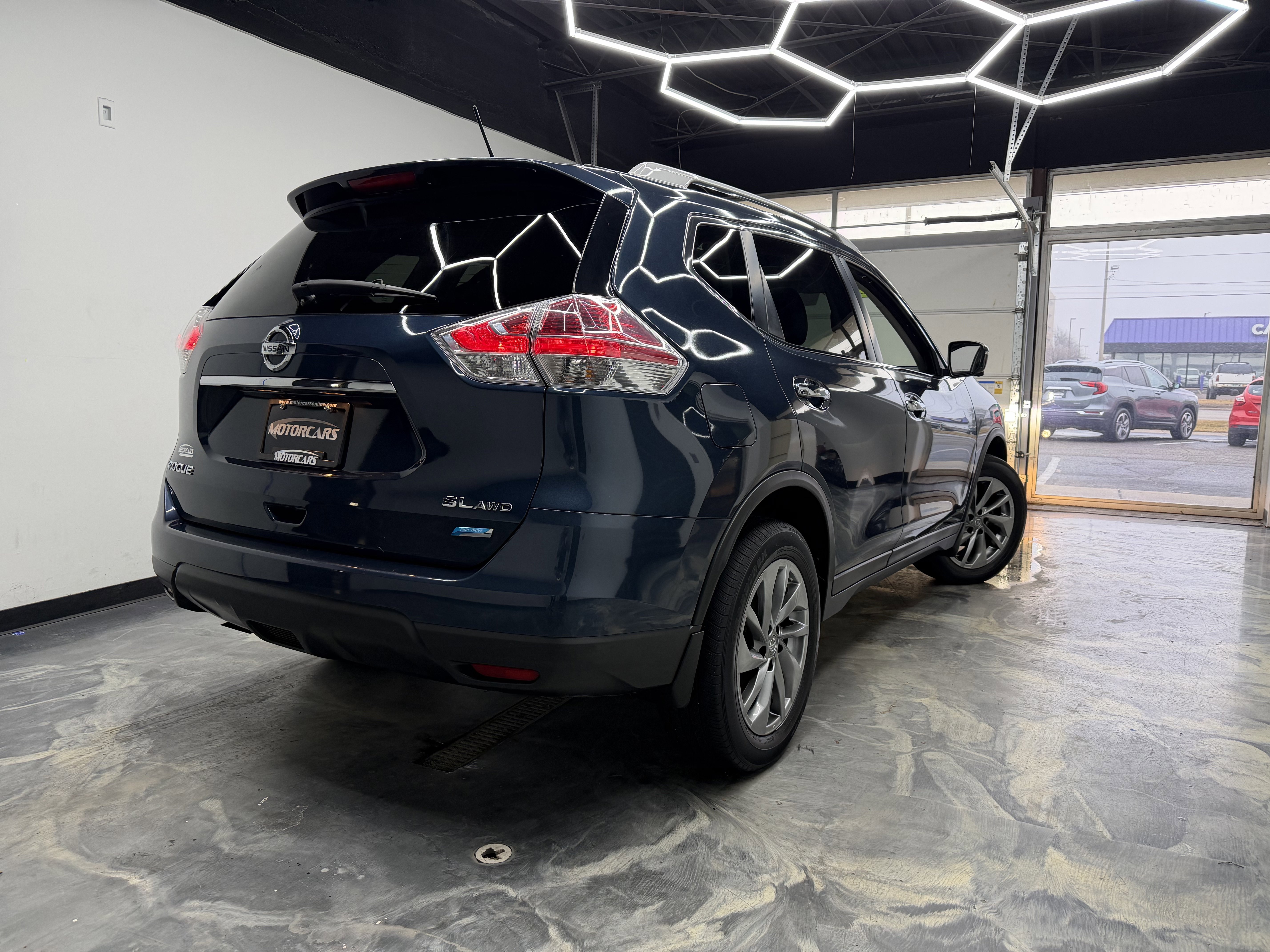 Used 2015 Nissan Rogue SL image 3