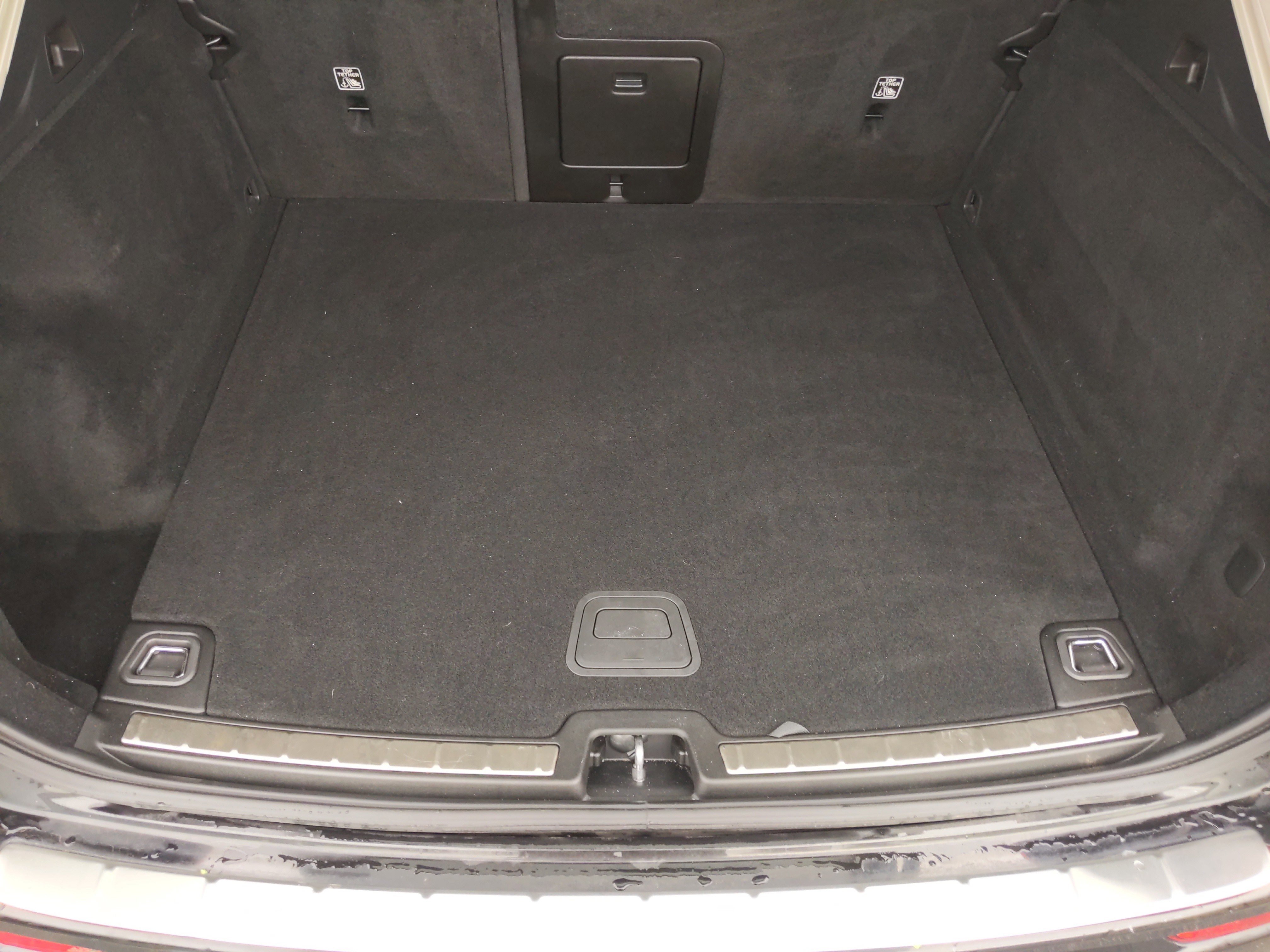 Used 2022 Volvo XC60 B5 Momentum w/ Protection Package Premier image 24