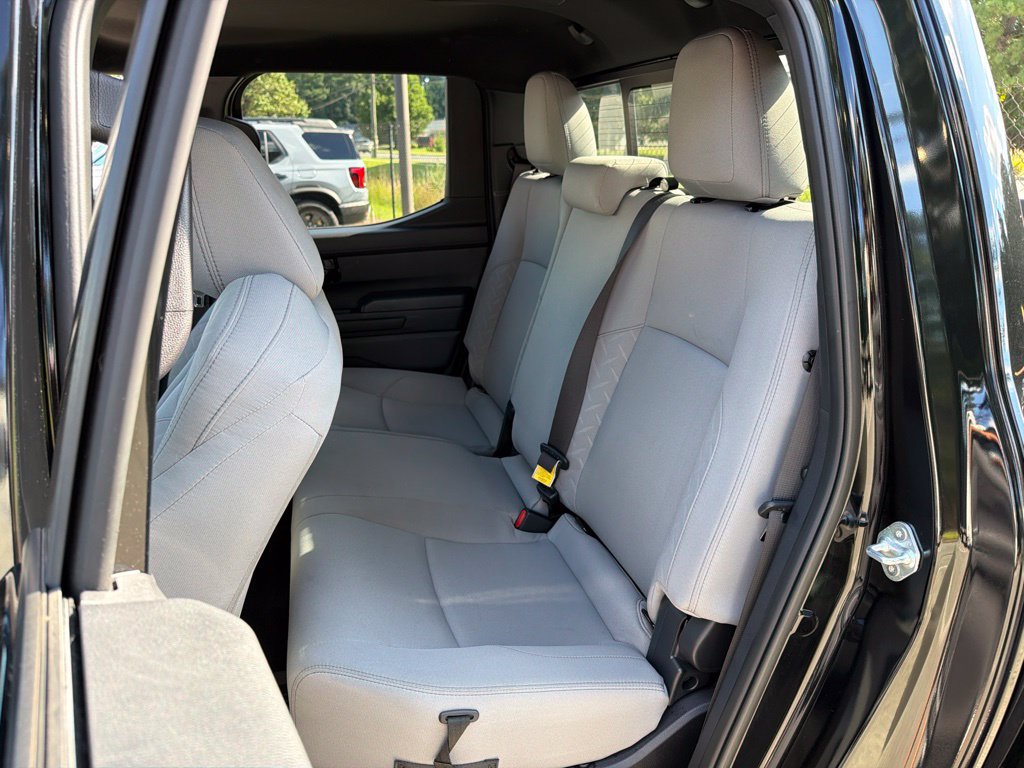 Used 2024 Toyota Tacoma SR5 AWD/4WD image 20