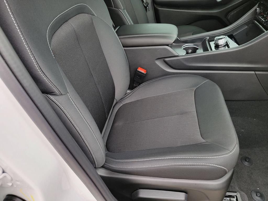 New 2026 Jeep Grand Cherokee Laredo X AWD/4WD image 12