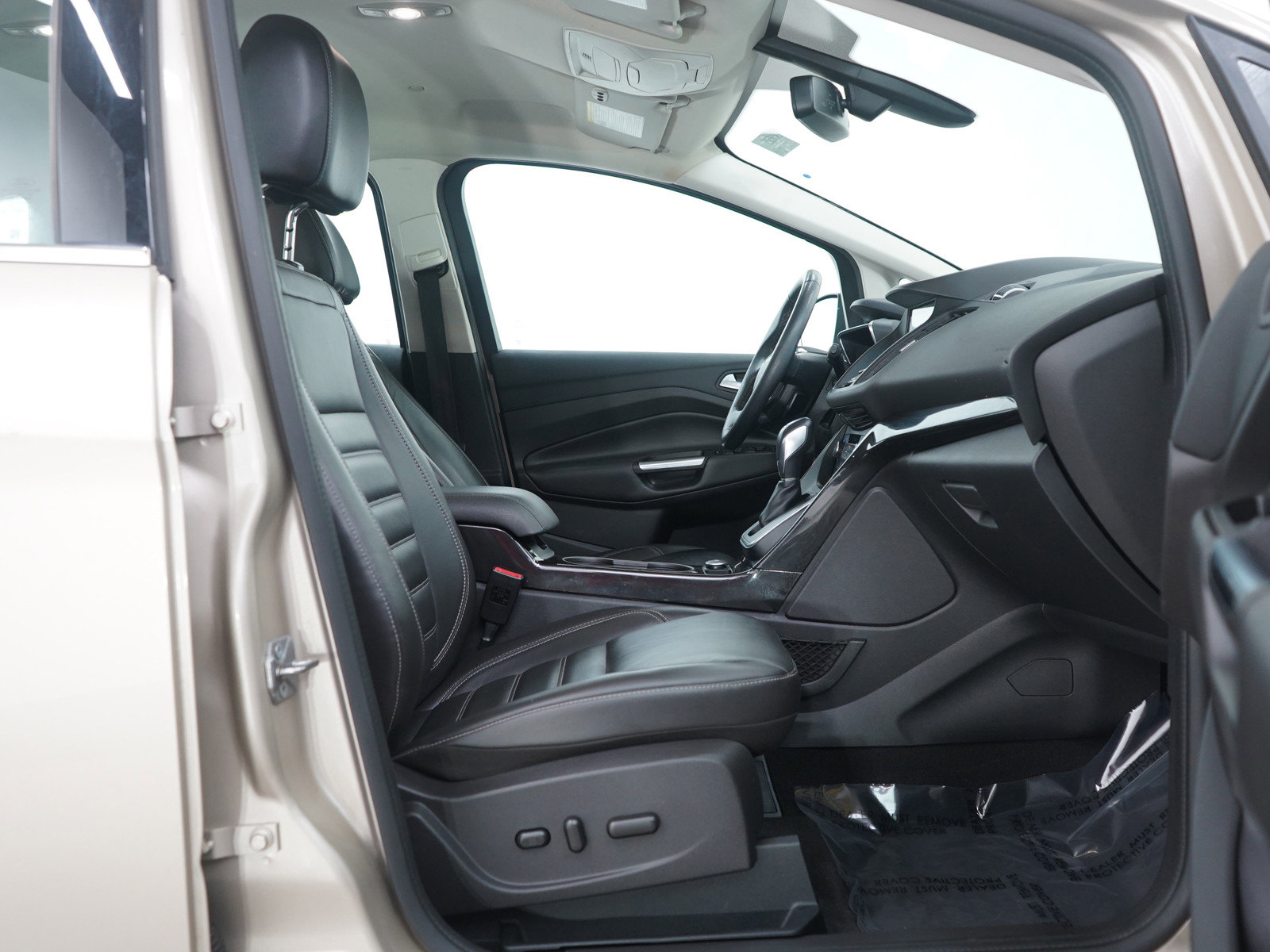 Used 2017 Ford C-MAX Titanium w/ Equipment Group 301A image 11