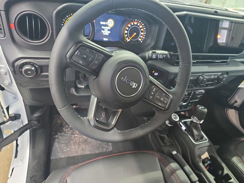 New 2026 Jeep Wrangler Unlimited Rubicon AWD/4WD image 16