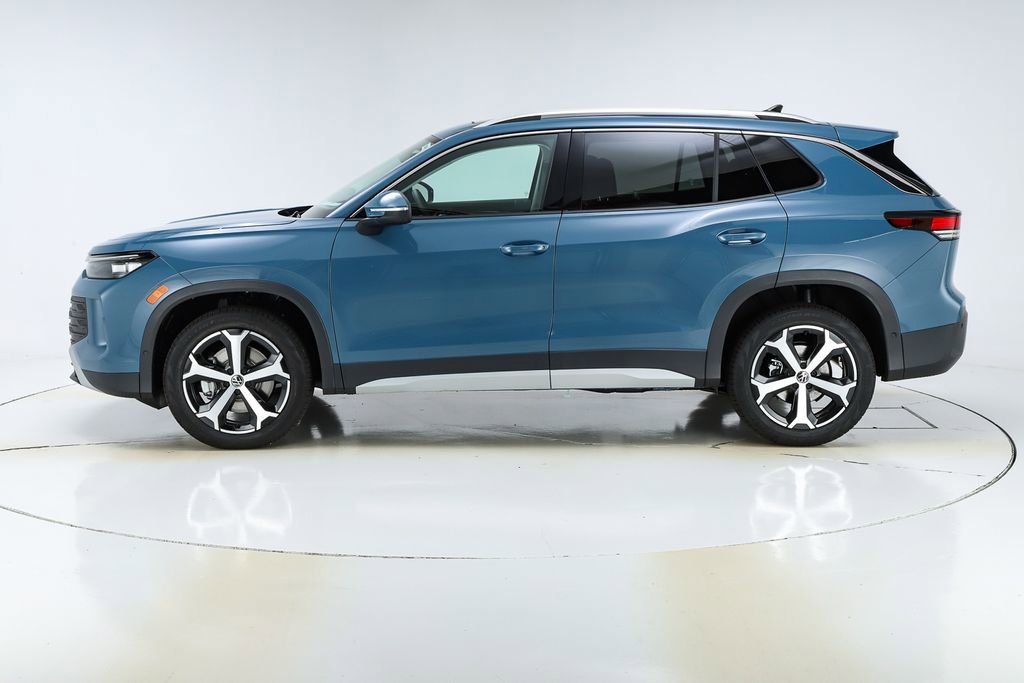 New 2026 Volkswagen Tiguan SE image 2