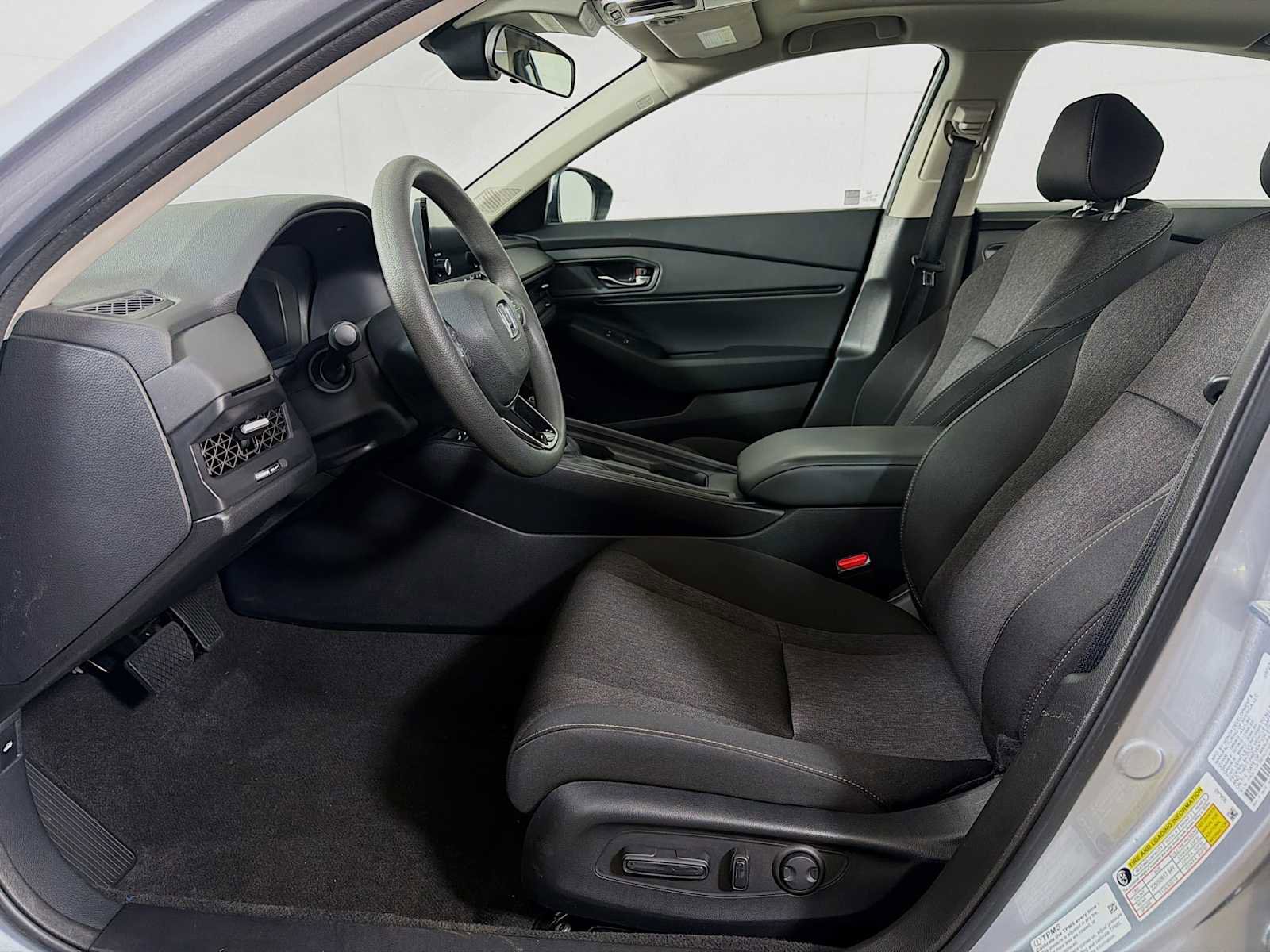 Used 2023 Honda Accord EX image 18