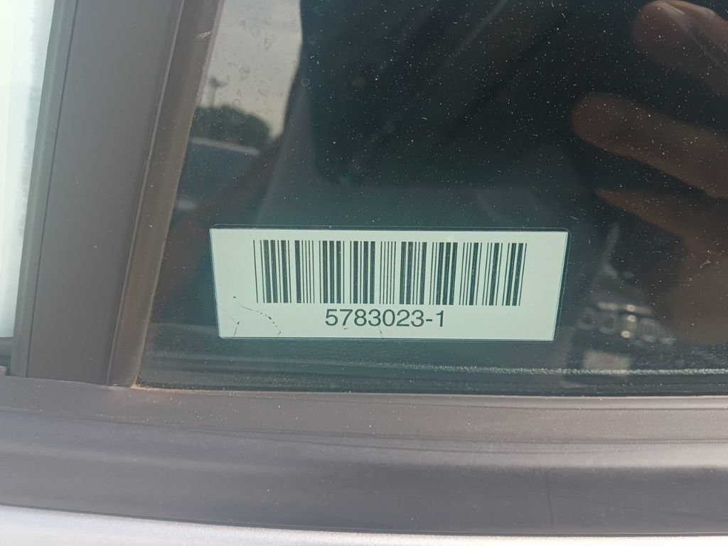 Used 2025 Hyundai Venue SEL FWD image 9