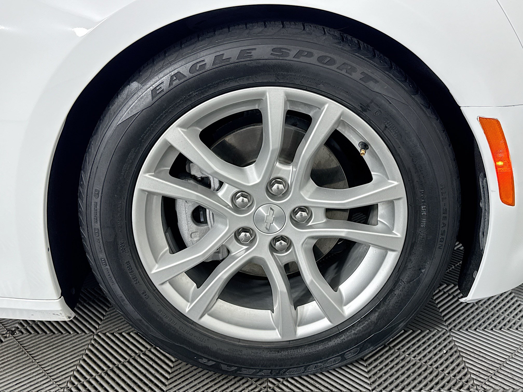 Used 2023 Chevrolet Camaro LS RWD image 28