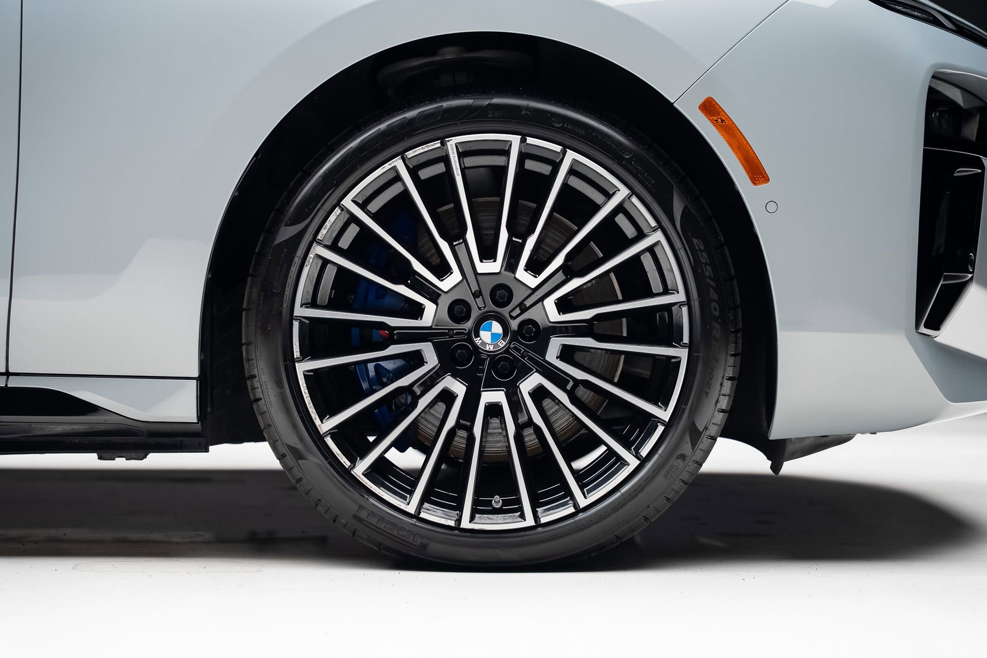 Used 2024 BMW i7 eDrive50 w/ M Sport Package image 38