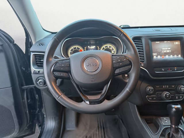 Used 2021 Jeep Cherokee Latitude Plus FWD image 12